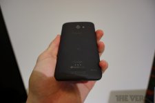htc-j-butterfly-the-verge- (8)
