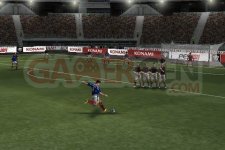 Images-Screenshots-Captures-Pro-Evolution-Soccer-2011-PES-320x480-10022011